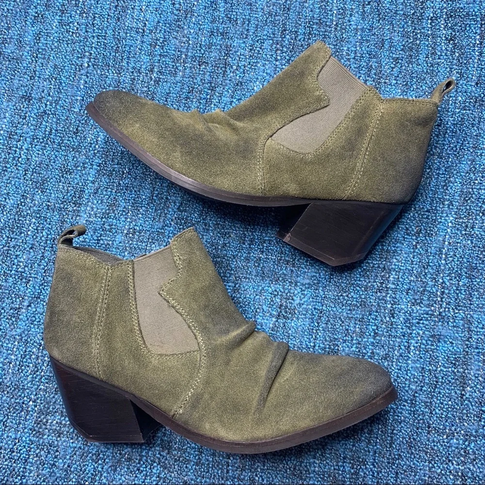 Coconuts by Matisse Natural Wilkins Suede Booties Women's Size 6.5 in Green